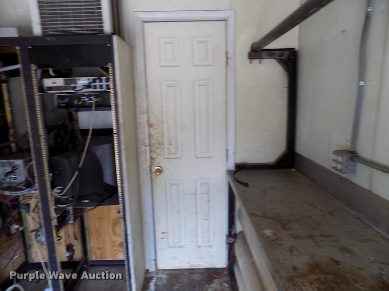 image for item DK9990 1993 Ford F800 box truck