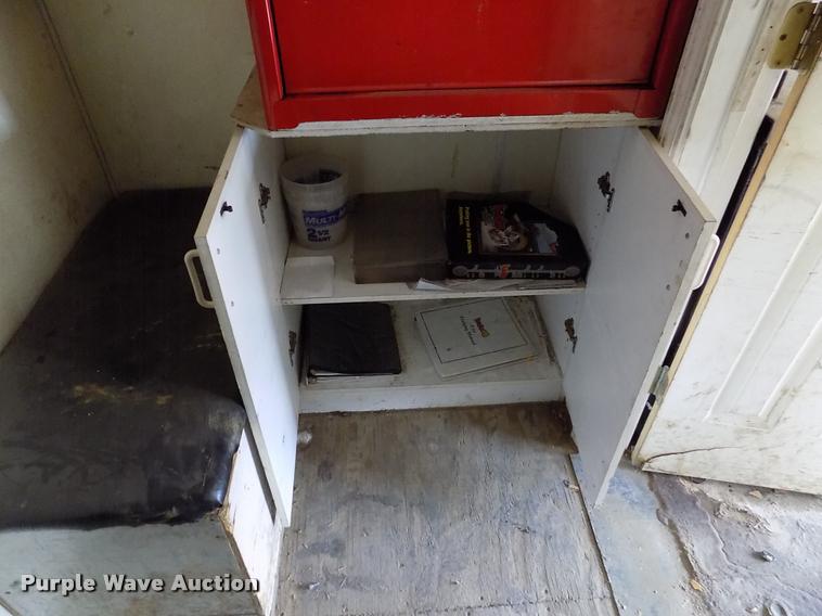 image for item DK9990 1993 Ford F800 box truck