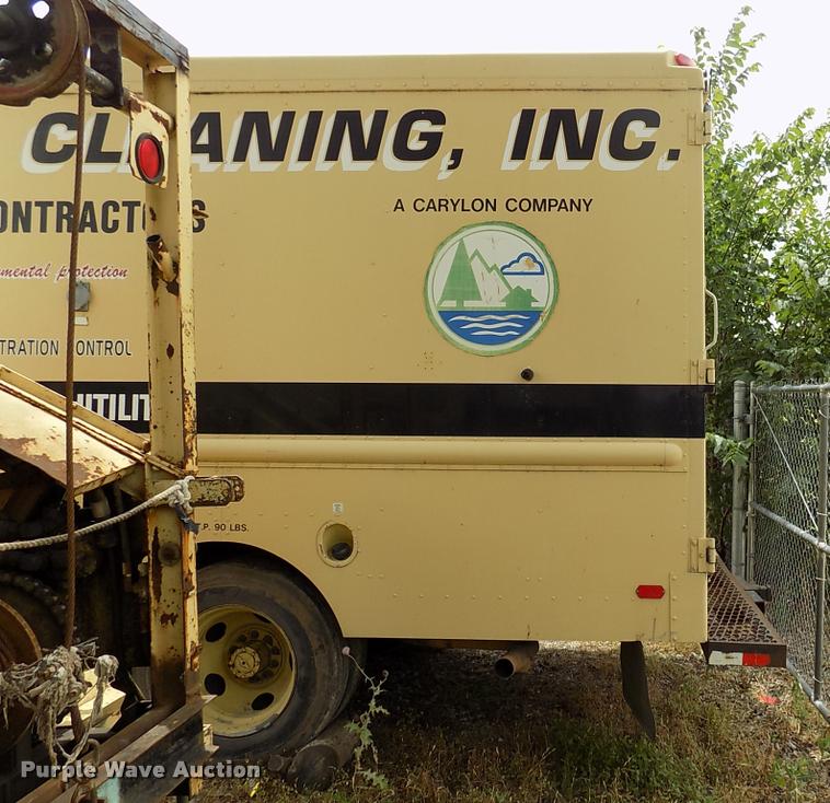 image for item DK9992 1998 Chevrolet P30 delivery truck