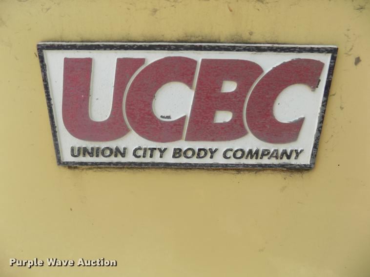 image for item DK9992 1998 Chevrolet P30 delivery truck