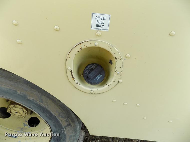 image for item DK9992 1998 Chevrolet P30 delivery truck