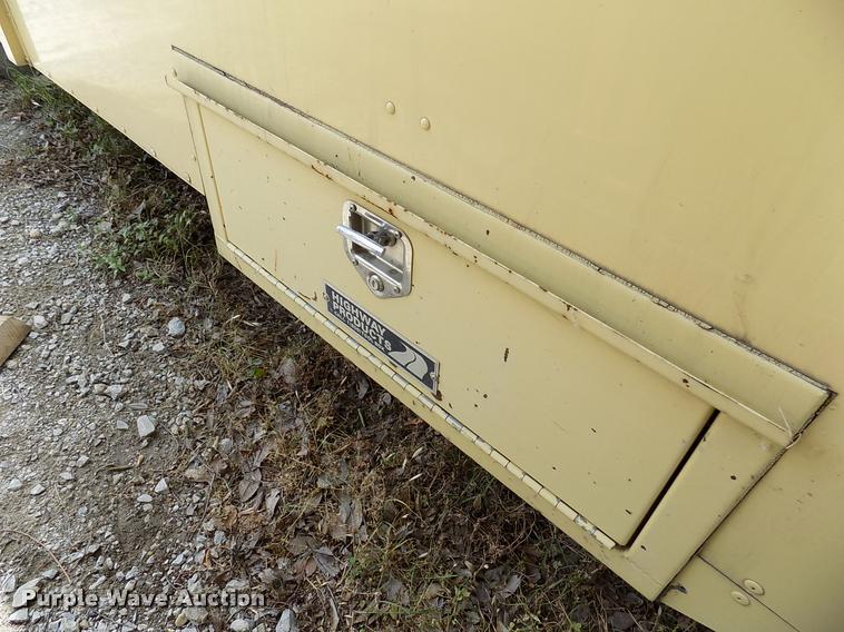 image for item DK9992 1998 Chevrolet P30 delivery truck