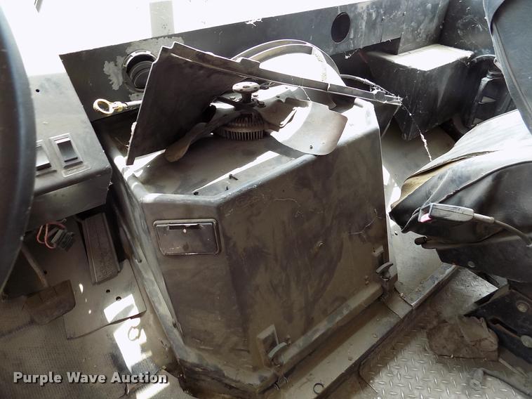 image for item DK9992 1998 Chevrolet P30 delivery truck