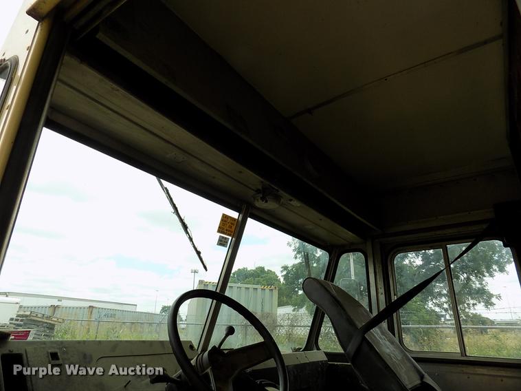 image for item DK9992 1998 Chevrolet P30 delivery truck