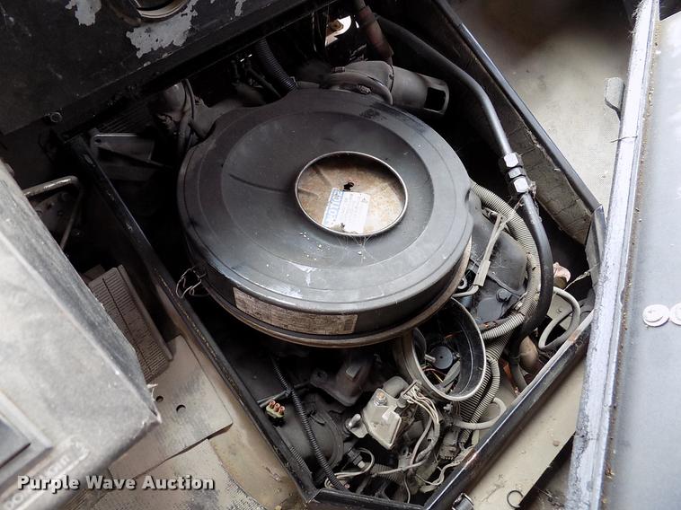 image for item DK9992 1998 Chevrolet P30 delivery truck