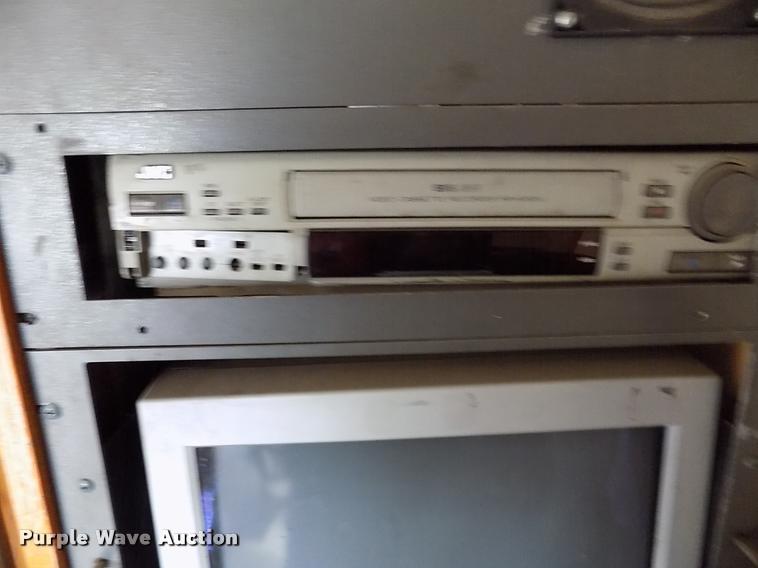 image for item DK9992 1998 Chevrolet P30 delivery truck