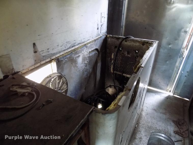 image for item DK9992 1998 Chevrolet P30 delivery truck