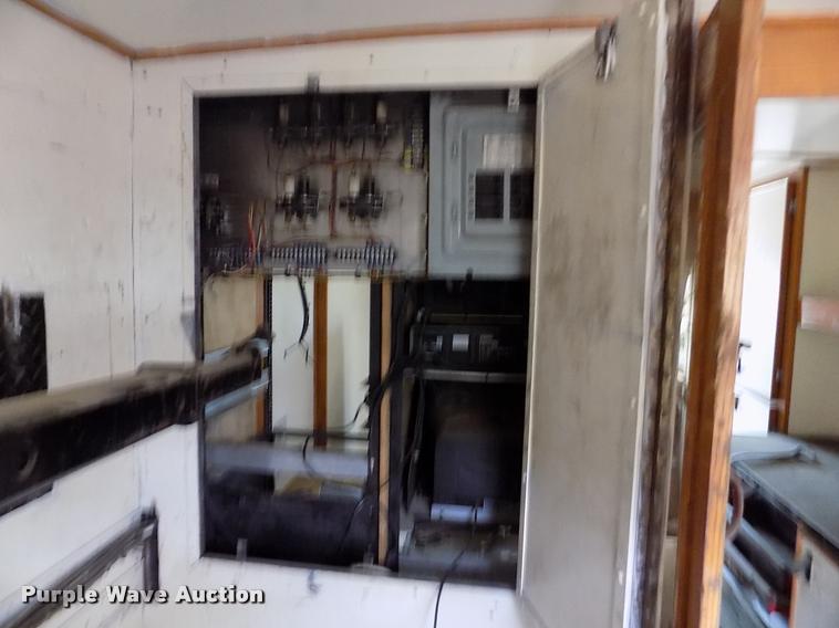 image for item DK9992 1998 Chevrolet P30 delivery truck