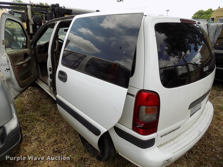image for item DK9996 2002 Chevrolet Venture van