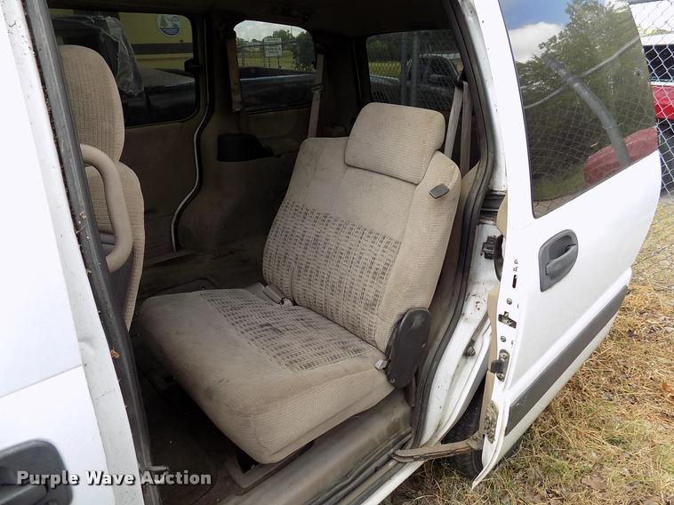 image for item DK9996 2002 Chevrolet Venture van