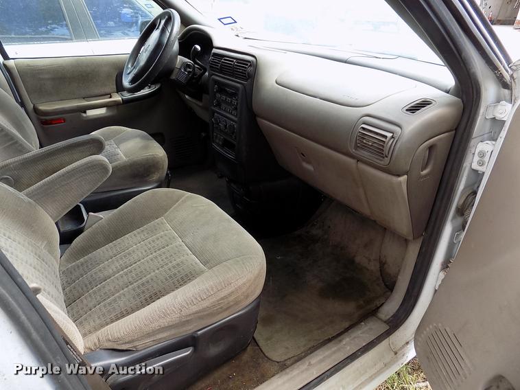 image for item DK9996 2002 Chevrolet Venture van