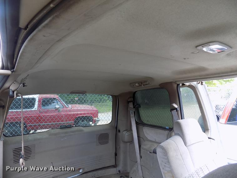 image for item DK9996 2002 Chevrolet Venture van