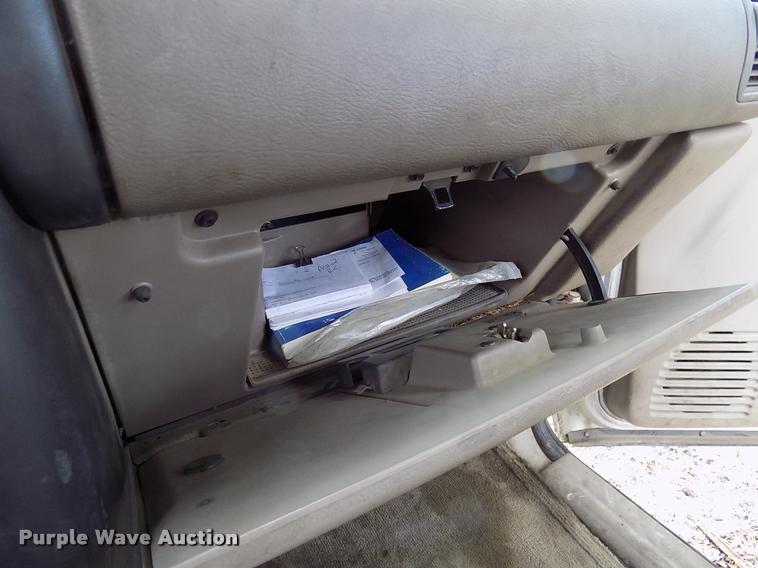 image for item DK9996 2002 Chevrolet Venture van