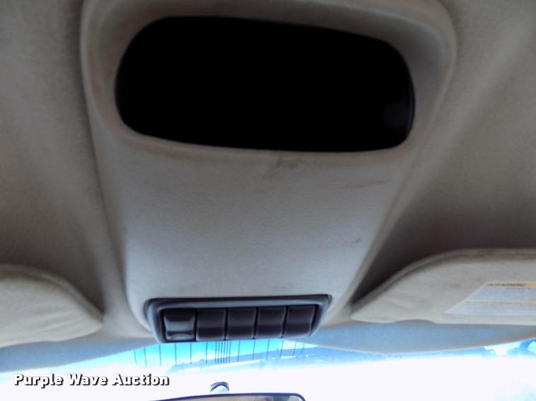 image for item DK9996 2002 Chevrolet Venture van