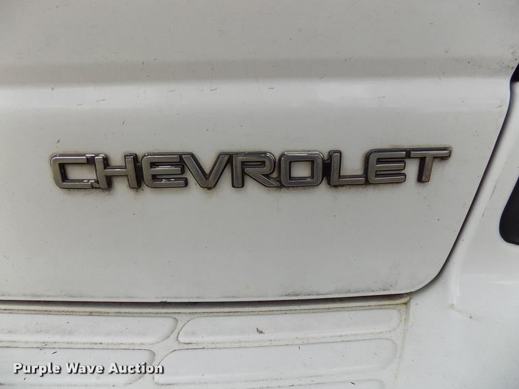 image for item DK9996 2002 Chevrolet Venture van