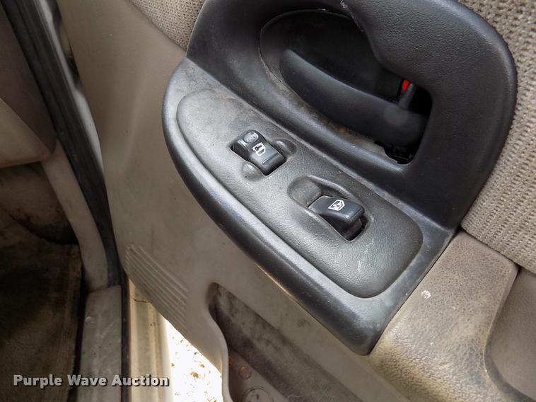 image for item DK9996 2002 Chevrolet Venture van