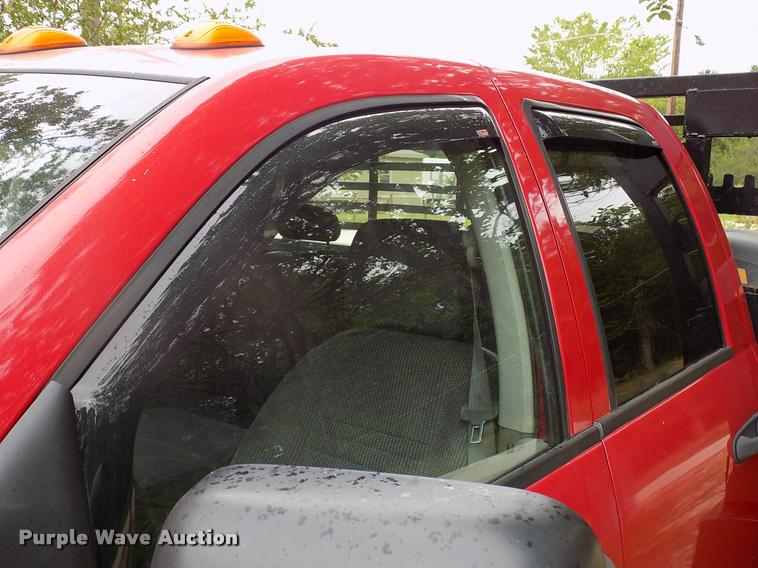 image for item DK9997 2006 Dodge Ram 3500 Quad Cab flatbed pickup truck