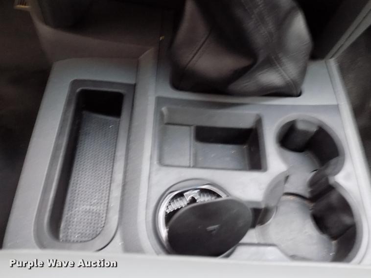 image for item DK9997 2006 Dodge Ram 3500 Quad Cab flatbed pickup truck