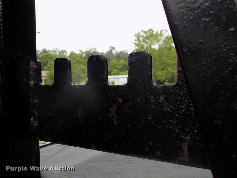 image for item DK9997 2006 Dodge Ram 3500 Quad Cab flatbed pickup truck