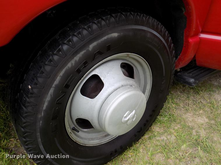 image for item DK9997 2006 Dodge Ram 3500 Quad Cab flatbed pickup truck