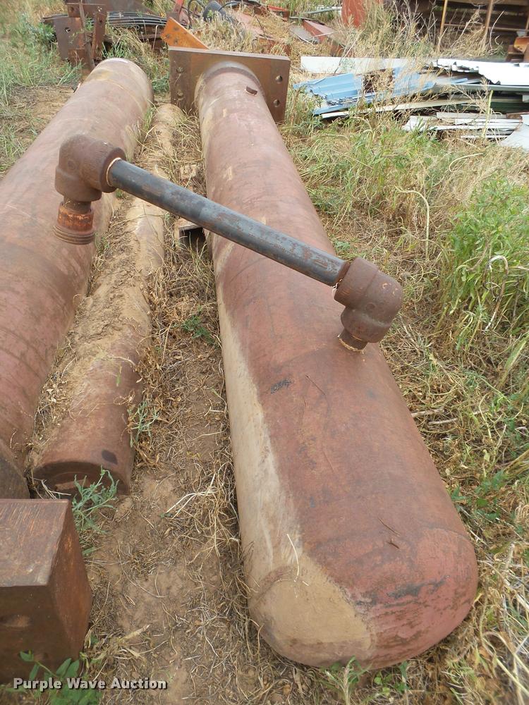 image for item DL9106 (2) cotton bale press cylinders