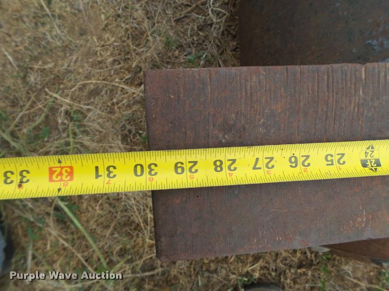 image for item DL9106 (2) cotton bale press cylinders