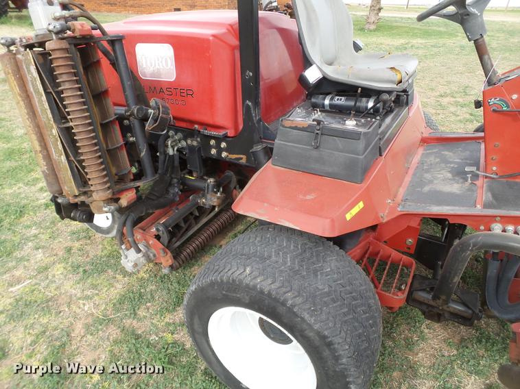 image for item DL9107 Toro Reelmaster 6700D lawn mower