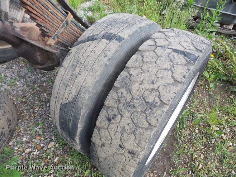 image for item DL9685 Rear axle with dual tires and wheels