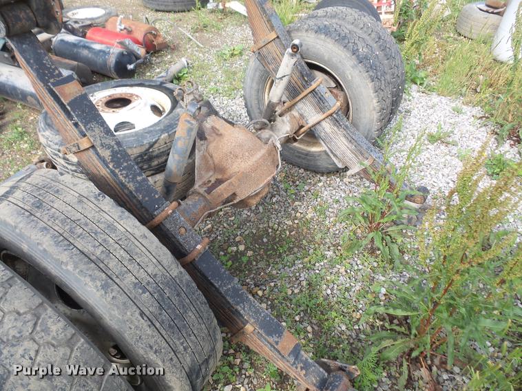 image for item DL9685 Rear axle with dual tires and wheels