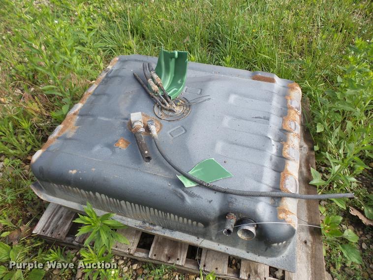 image for item DL9685 Rear axle with dual tires and wheels