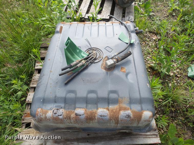 image for item DL9685 Rear axle with dual tires and wheels