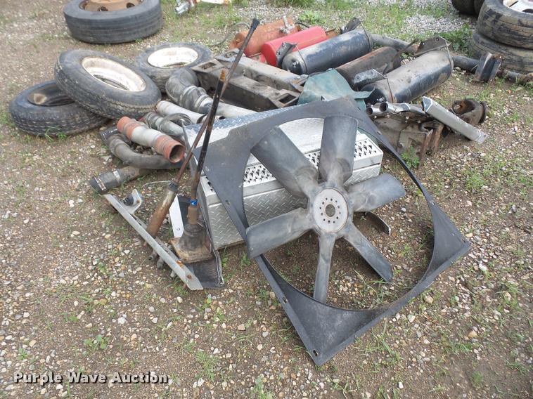 image for item DL9686 Truck parts