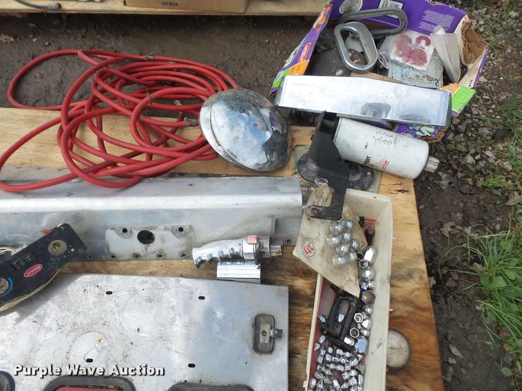 image for item DL9686 Truck parts