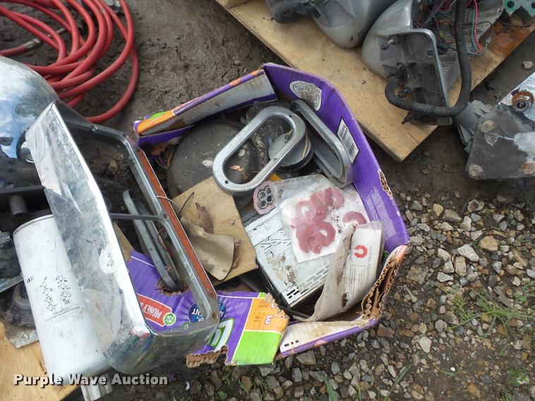 image for item DL9686 Truck parts