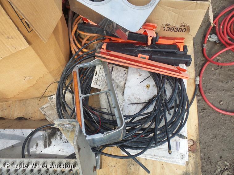 image for item DL9686 Truck parts