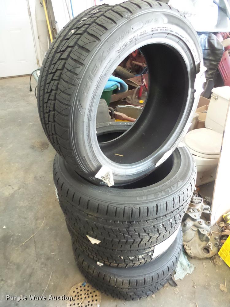 image for item DL9688 (4) Falken Ziex 245/45R17 tires