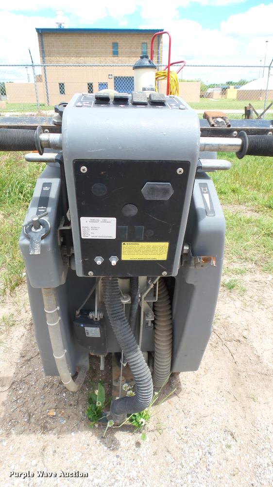image for item DQ9007 Tennant Speed Scrub 2601 floor scrubber