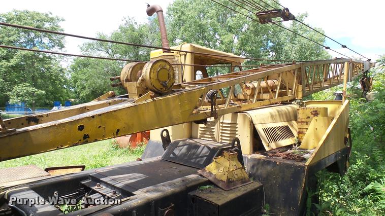image for item DQ9015 1970 Bantam T-350 truck crane