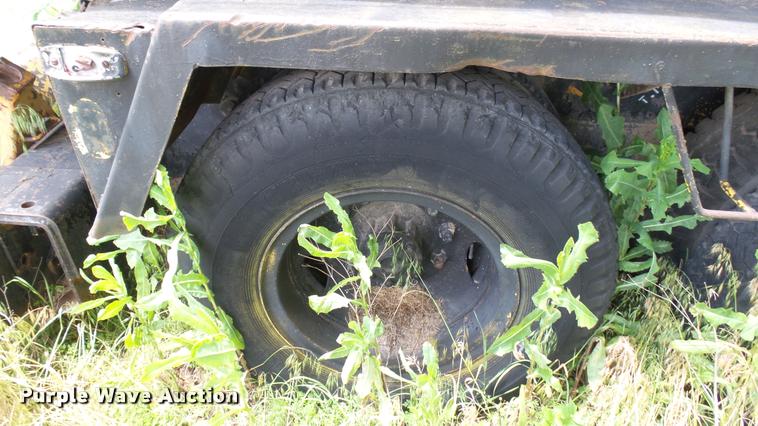 image for item DQ9015 1970 Bantam T-350 truck crane