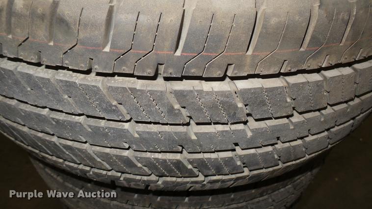 image for item DQ9024 (5) Hankook 235/65R16 tires