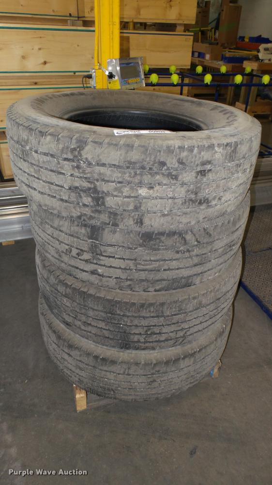 image for item DQ9025 (4) Firestone 275/70R18 tires