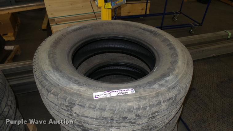 image for item DQ9025 (4) Firestone 275/70R18 tires