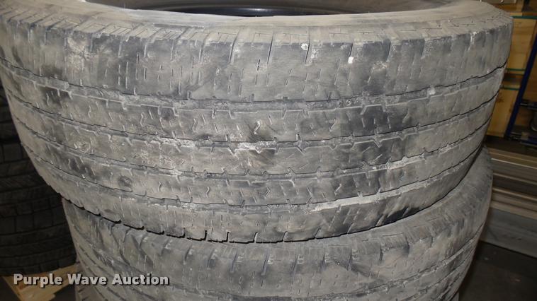 image for item DQ9025 (4) Firestone 275/70R18 tires