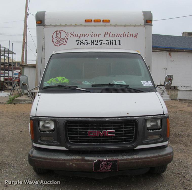image for item J2551 2000 GMC Savana G3500 Cargo box truck