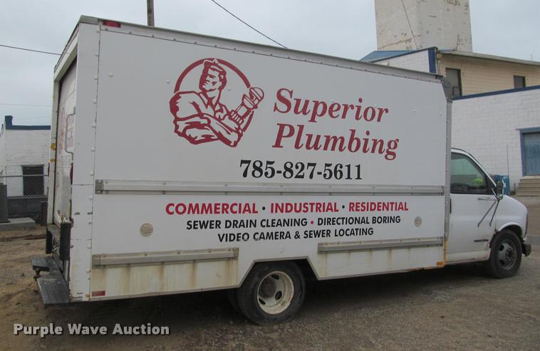 image for item J2551 2000 GMC Savana G3500 Cargo box truck