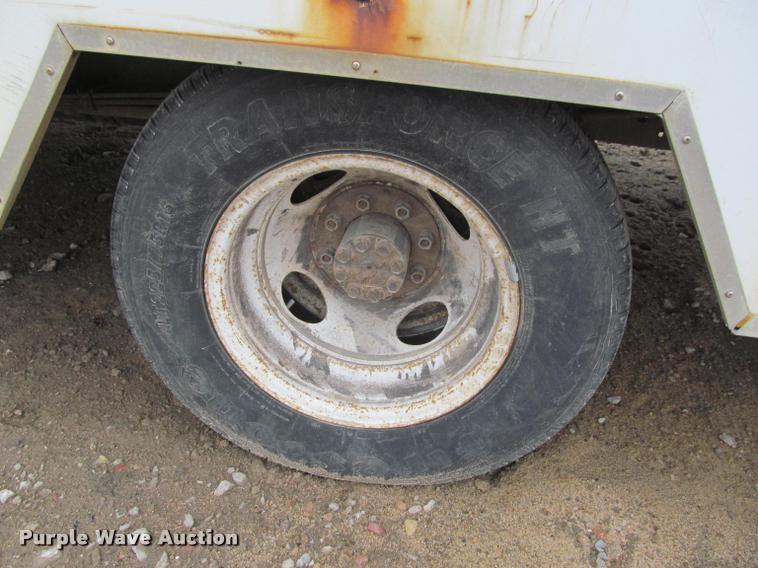 image for item J2551 2000 GMC Savana G3500 Cargo box truck