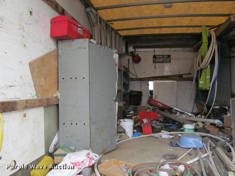 image for item J2551 2000 GMC Savana G3500 Cargo box truck