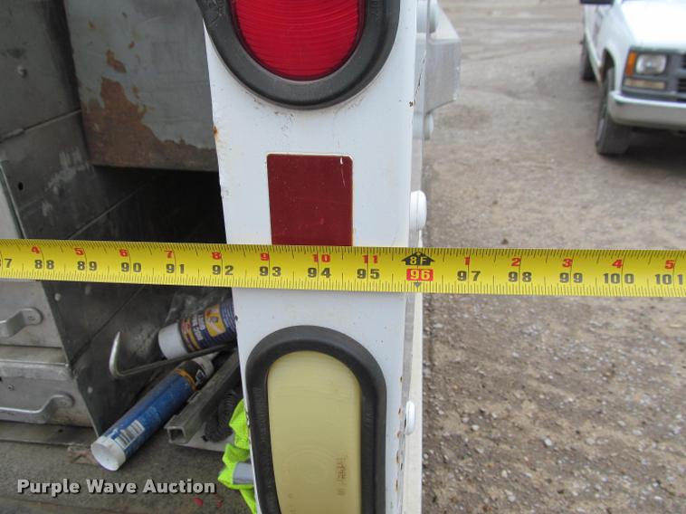 image for item J2551 2000 GMC Savana G3500 Cargo box truck