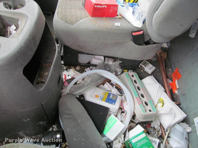 image for item J2552 2004 Ford E350 Super Duty van