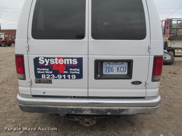 image for item J2552 2004 Ford E350 Super Duty van